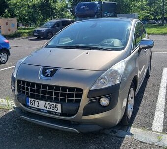 Auto Peugeot 3008 2.0 diesel na náhradní díly