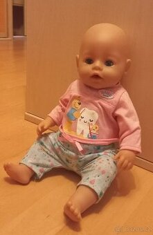 Panenka Baby Born