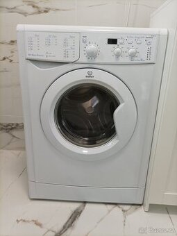 Indesit po záruce,ale jako nová