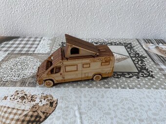 Nový dřevěný model obytného vozu KRS Cruiser Line