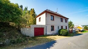 Prodej rodinný dům Ledce - 1