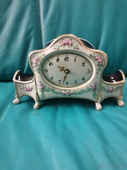 Krbové hodiny, Royal Dux.