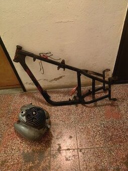 Jawa perak zbrojovka rám a motor