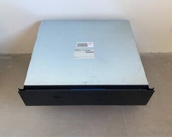 Vestavná zásuvka Bosch Série 8 BIE7101B1 černá