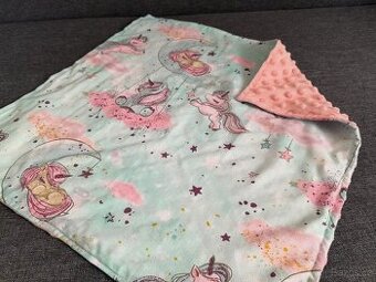 Deka pro panenky.....jednorožec