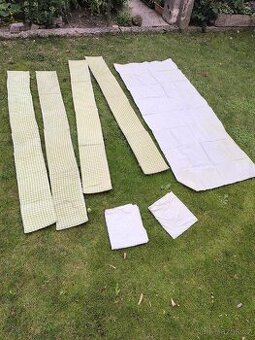 Sedáky a ubrus na pivní set