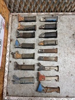 Zadní stupačky Jawa pionýr/mustang