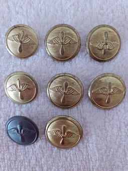Staré vojenské knoflíky