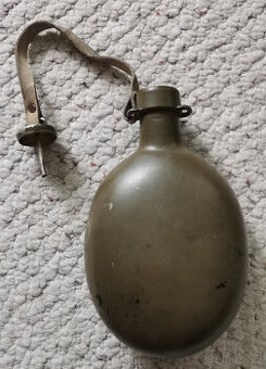 Stará asi vojenská čutora / láhev na vodu