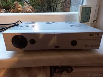 Satelitní přijímač