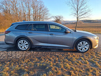 Opel Insignia 2.0 191 kW, COUNTRY TOURER 4X4 výklopné tažné