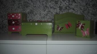 Ručně vyráběný dřevěný set