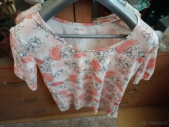 Dámská trička vel. 46/48,S