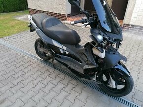 Aprilia sr MAX 125