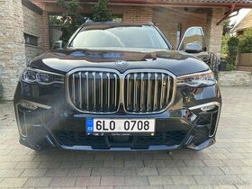 BMW X7 M 50 D individuál ČR