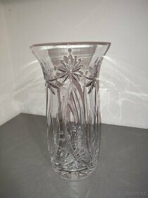 Váza z broušeného skla - 1