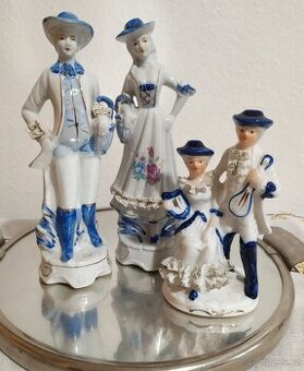 Nabízím tři porcelánové figurální sošky- Dáma s pánem -