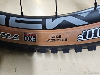 Maxxis sirka 29 x 2,5 a 2,4 WT Minion DHR II EXO TR