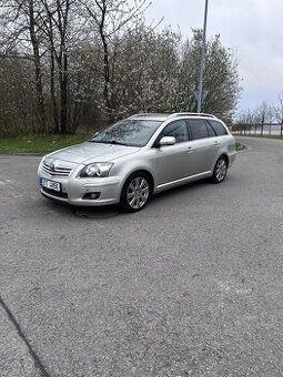 Toyota avensis 2.0 VVT-i