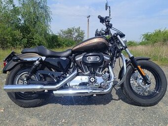 Harley Davidson sportster XL1200C custom