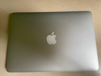 MacBook Pro 13” – plně funkční, vadný displej a baterie