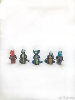 Neoriginální LEGO Ninjago Minifigurky – Kai, Nya a 3 Hadi