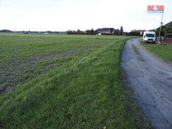 Prodej pozemku k bydlení, 3364 m², Staré Jesenčany - 1