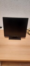 Monitory 4:3 mix cena za kus - 1