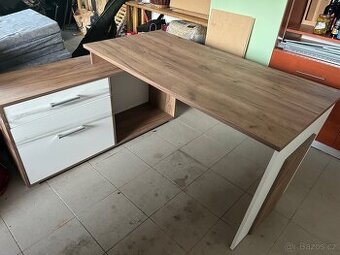 Prodám kancelářský stůl do rohu