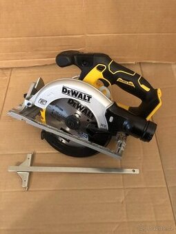 DeWALT DCS565N