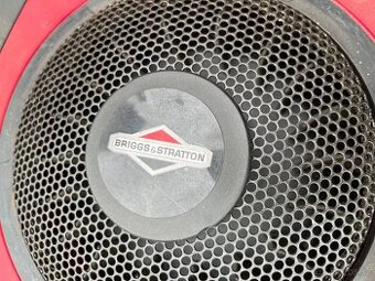 Prodám traktor husgvarna