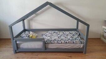 Domečková postel Benlemi