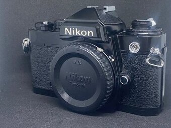 Nikon FE – černý, v pěkném a plně funkčním stavu
