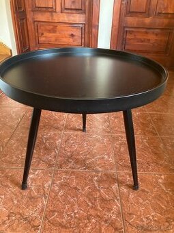 Kovový konferenční stolek