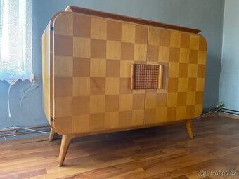 Bufet Jindřich Halabala 40.léta UP závody