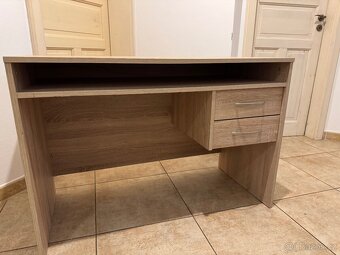 postel 90x200 + psací stůl