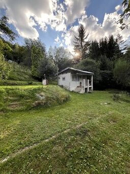 Prodej zahrady, Horni Slavkov, 1663m², se zdenou chatou