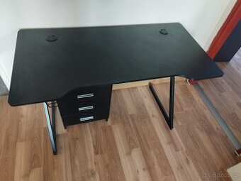 Počítačový stůl