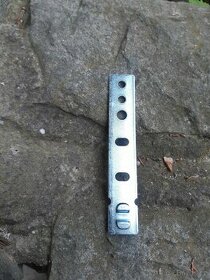 Kotva pro montáž plastových oken a dveří