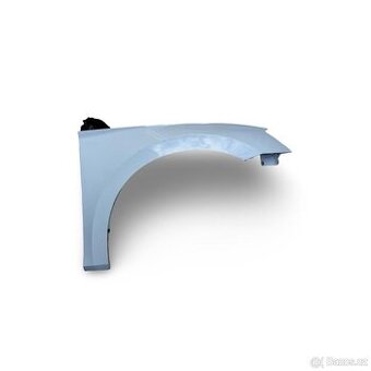 Pravý blatník bílá perleť LS9R Škoda Superb 3 kombi r.v.2017