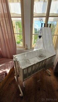 Dřevěná kolébka Roba s výbavou