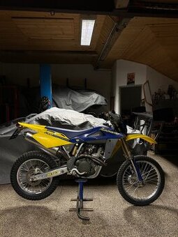 SUPERMOTO KOLA HUSQVARNA 510 te rv. 2007