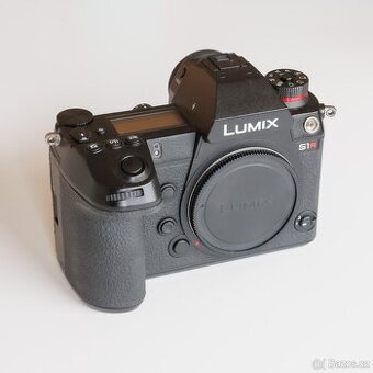 Panasonic Lumix S1R (L-mount)
