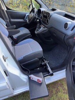 Peugeot Partner 1.6HDi úprava pro ZTP 1.Majitel 52 000km