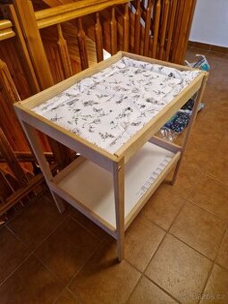 Přebalovací pult Ikea Sniglar