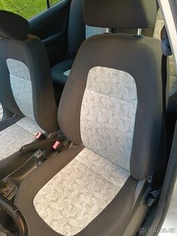 Komplet sedačky s čalounění dveří na Fabii 1