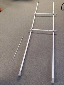 Teleskopický věšák, stojan na oblečení bílý kovový