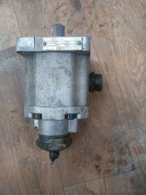 U16 hydraulické čerpadlo řízení