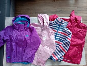 Dívčí bundy vel. 134/140
