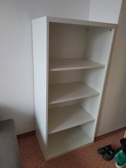 knihovna  Ikea